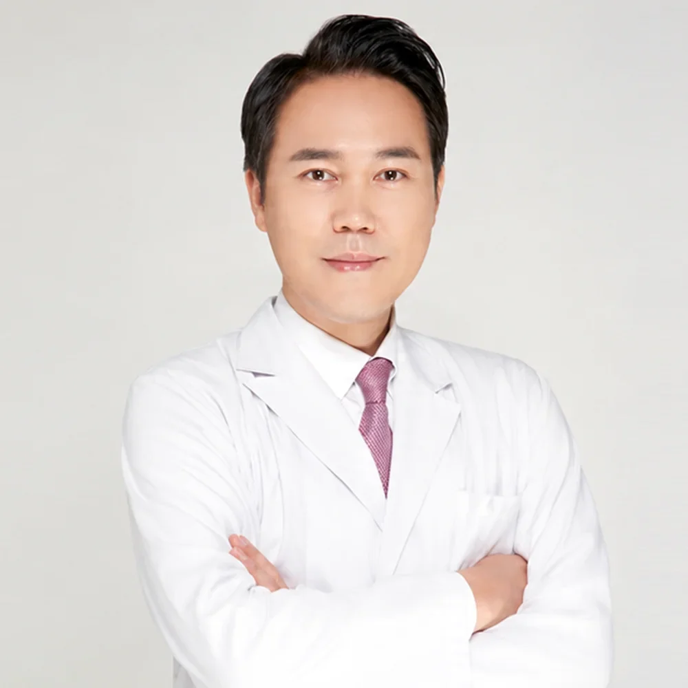Dr. Lee Jin-soo — professional portrait